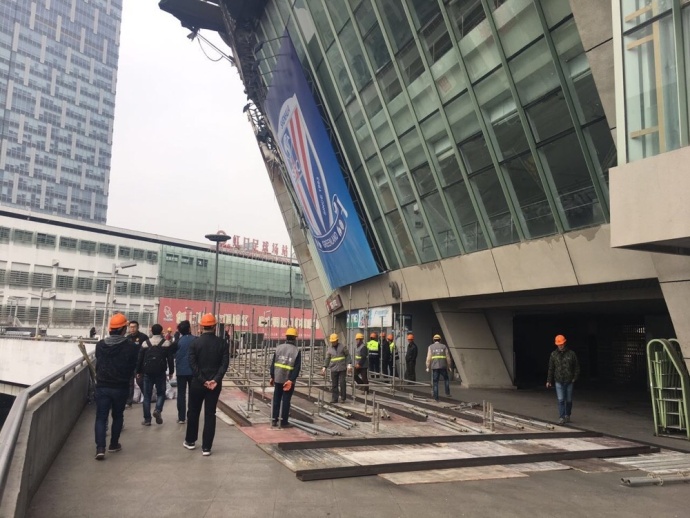 近年来内地票房市场蓬勃发展，这种黑色幽默类喜剧片也受到了很多人的喜爱